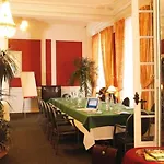 Logis Le Midland 3*