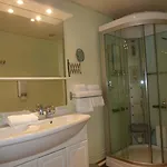 Logis Le Midland Hotel