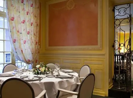 מלון Logis Le Midland 3*