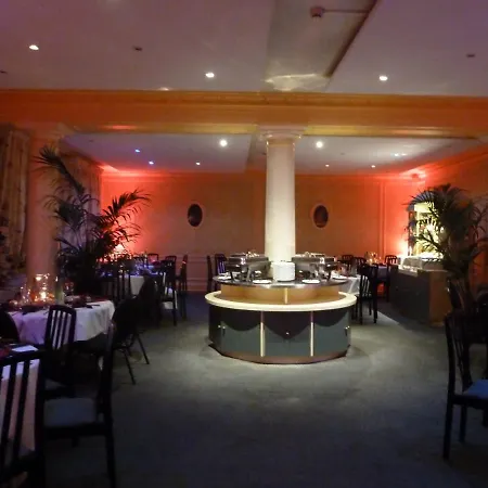 מלון Logis Le Midland 3*