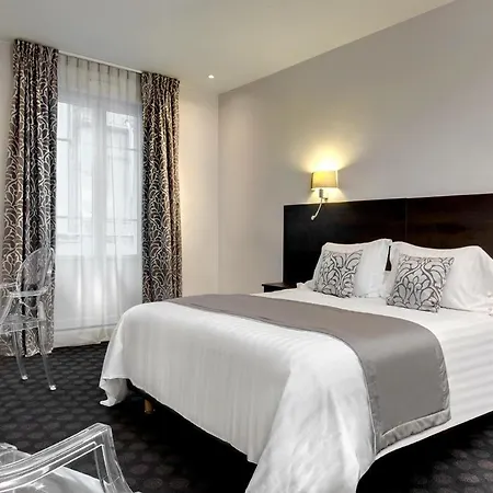 Logis Le Midland ホテル 3*