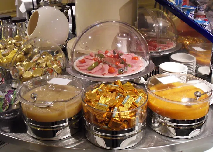 Hotel Logis Le Midland Vichy