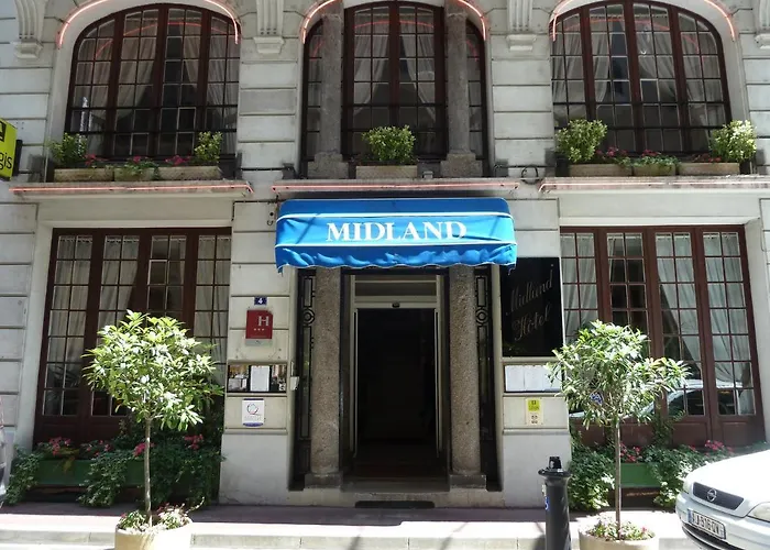 Logis Le Midland Hotel